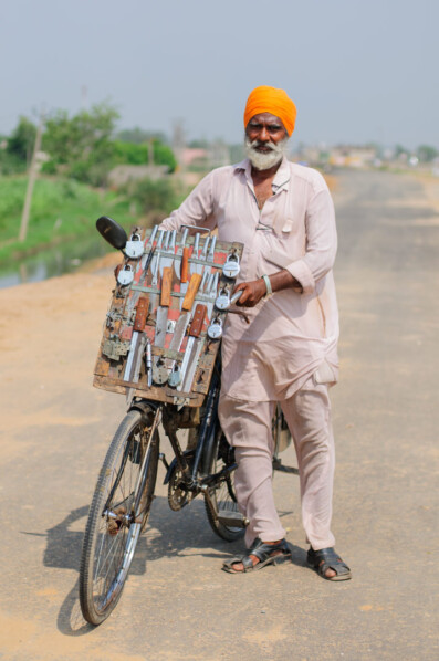 A cycling lock and knife salesman in North India