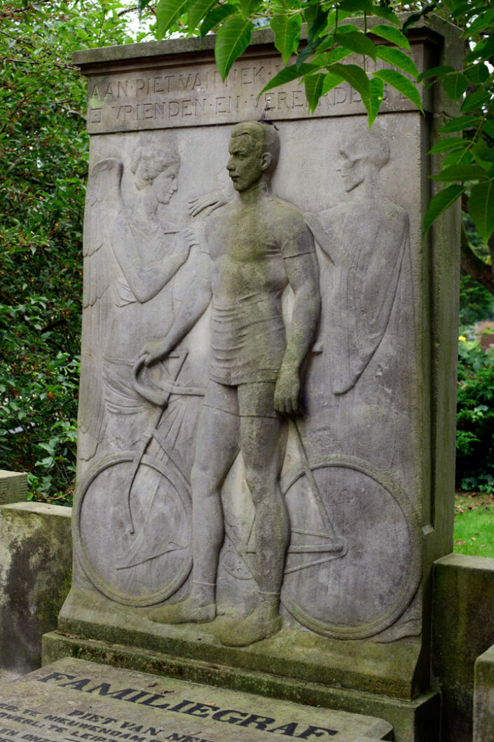 Gravestone from the Amsterdam track cyclist Piet van Nek.